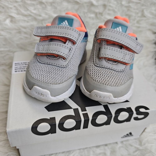 Adidas baby shoes size 19 like new