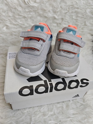 Adidas βρεφικά παπούτσια νούμερο 19 σαν καινούργια