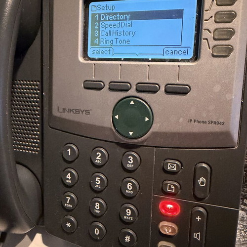 Linksys SPA 942 IP VoIP phone with PoE and extra Ethernet port