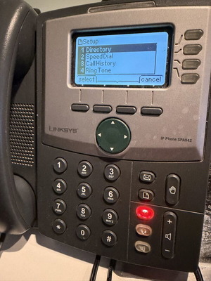 Linksys SPA 942 IP VoIP phone with PoE and extra Ethernet port