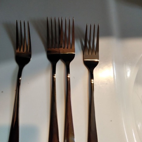 Maxwell Williams cutlery set used, 24 pieces copper color stainless steel