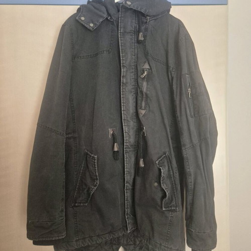 Black men's parka used with hood