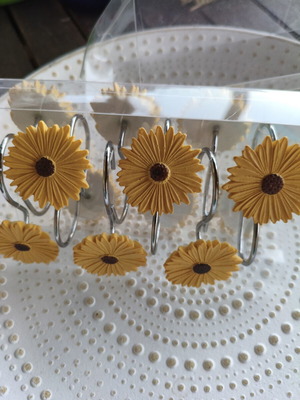 Shower Curtain Hooks new, clay-like design