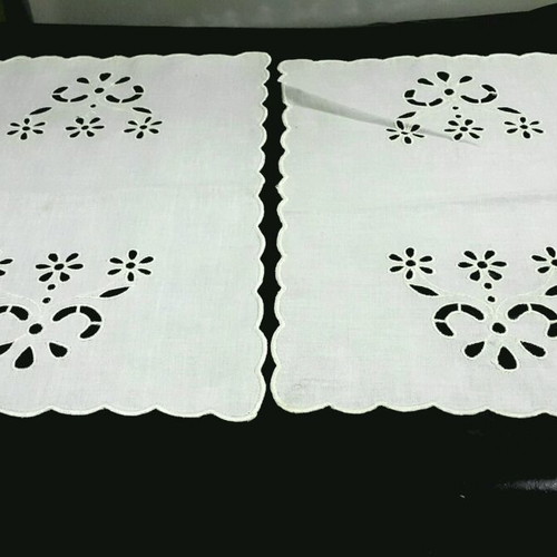 Set of 2 vintage handmade table linens like new