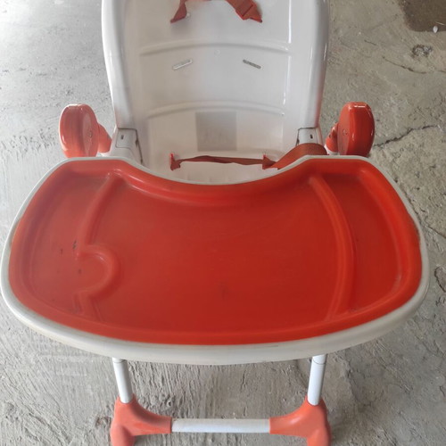 Adjustable baby high chair used without fabric