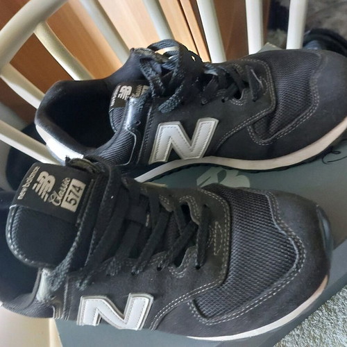 New Balance Classic 574 size 42 black like new