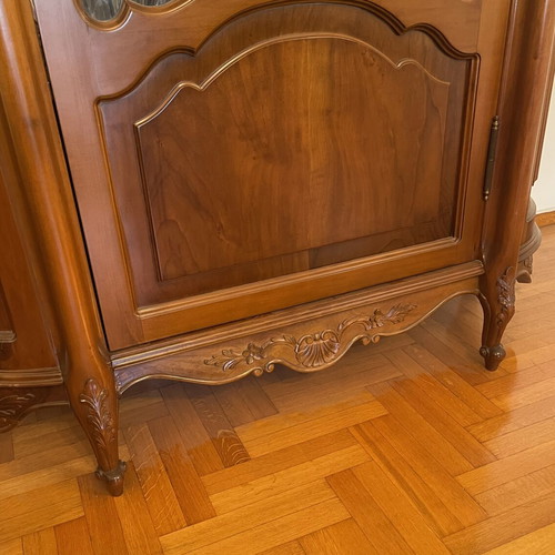 Classic Rococo Style Showcase like new, solid wood
