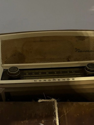 Vintage radios used, pack of 2 pieces