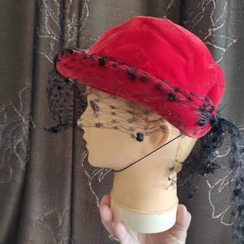 Vintage theater wardrobe hats used, set of 4 pieces