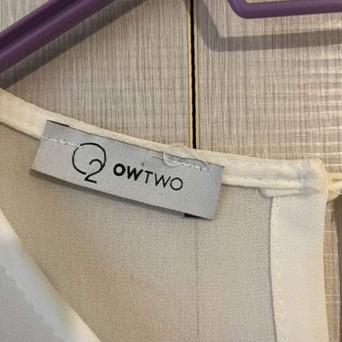 OwTwo White Blouse like new, one size, transparent back fastening