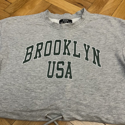 Bershka sweatshirt medium gray used