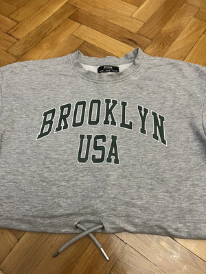 Bershka sweatshirt medium gray used