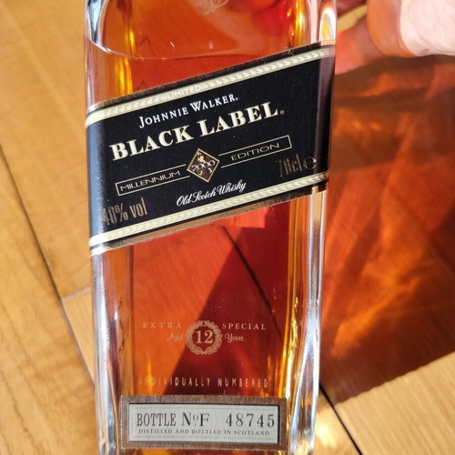 Johnnie Walker Black Label Millennium Edition whisky 12 years 700 ml new