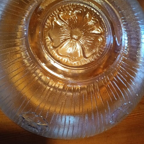 Large glass salad and fruit bowl like new with embossed floral design