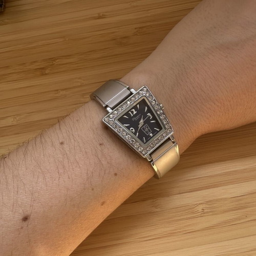 Florence Quartz women's watch used with trapezoid case and rhinestones