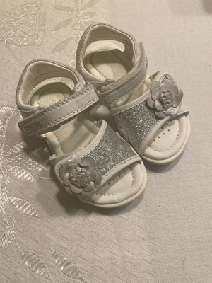 Geox kids leather sandals size 22