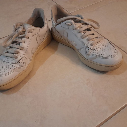 Veja V10 sneakers used, white leather, size 37