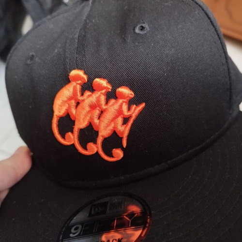 Καπέλο Monkey Snapback New Era 9FIFTY Σαν καινούργιο, ρυθμιζόμενο, μαύρο πορτοκαλί