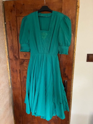 A-Style green dress size M like new