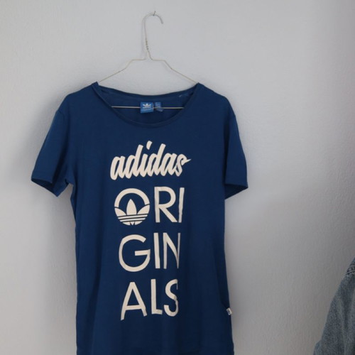 Adidas originals sports T-shirt new, blue, size S