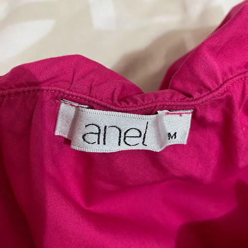 Fuchsia one-shoulder top Anel like new, size M