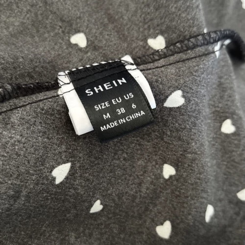 Shein dress with long sleeves like new, size medium, black and white