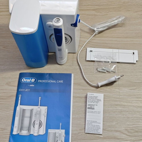 Oral-B OxyJet MD20 oral irrigator new