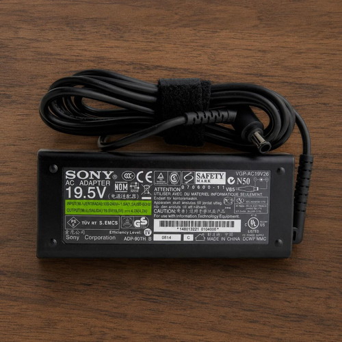 Sony Vaio NSW24063 Laptop Power Adapter 90W 19.5V 4.7A used