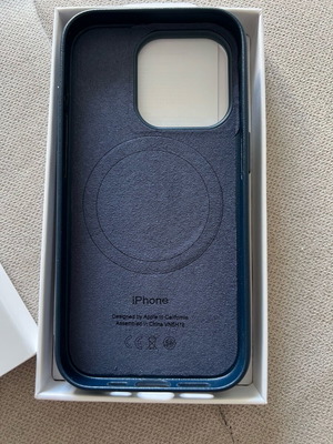Apple case for 15 Pro new, color pacific blue