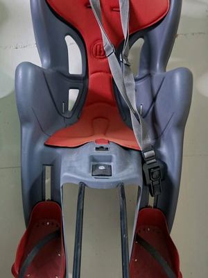 Bellelli and Polisport bicycle seats used