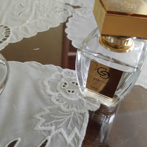 Oriflame perfume bottles used, set of 4 for collectors