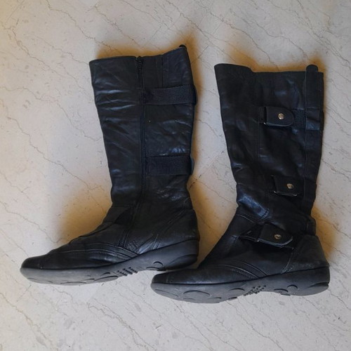 Boxer boots size 38 used, black in good condition