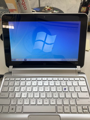 HP Mini Laptop 210-2100 μεταχειρισμένο με φορτιστή και θήκη προστασίας