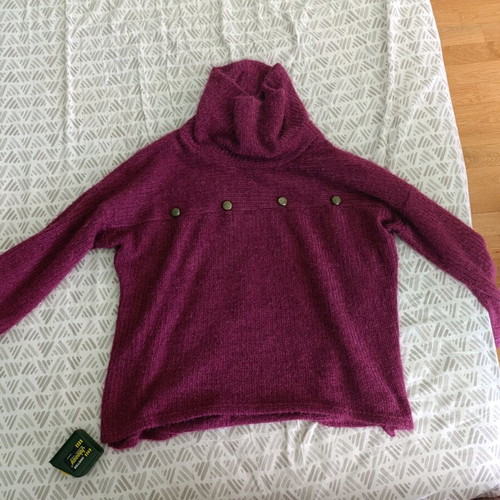 Pink women's turtleneck sweater like new, size XL
