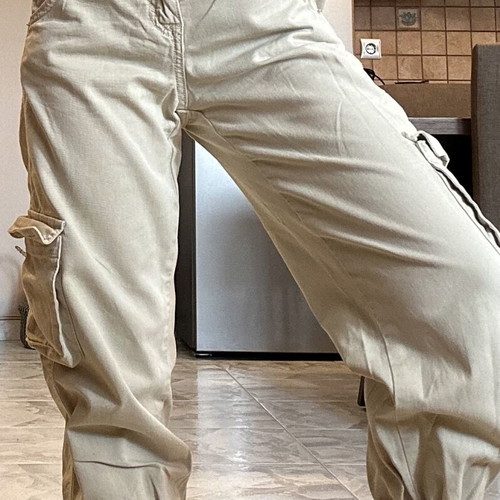 Bershka cargo pants XXS beige like new