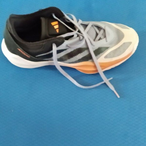 Adidas athletic shoes like new, gray, size 42.5