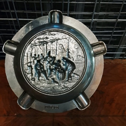 Metal ashtray old used, 20cm diameter with minor wear