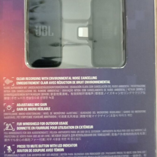 JBL Quantum Stream Wireless Lightning Microphone for iPhone new