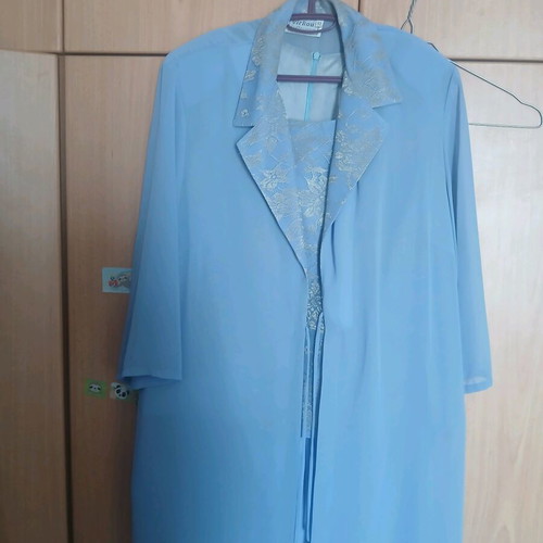 Three-piece evening outfit with viscose and lace, like new, blue large size