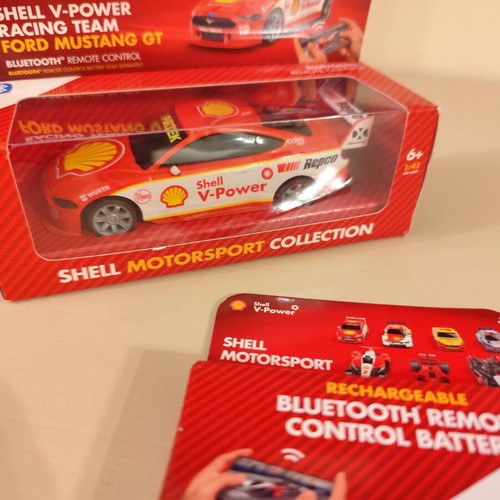 Shell V-Power Racing Team Ford Mustang GT remote control car with battery