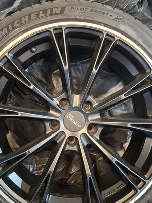 Ζάντες Arceo 19 ιντσών με ελαστικά Michelin Pilot Sport σαν καινούργιες