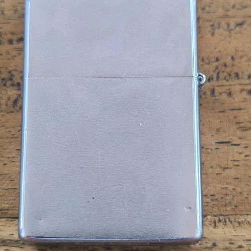 Zippo lighter like new in excellent condition