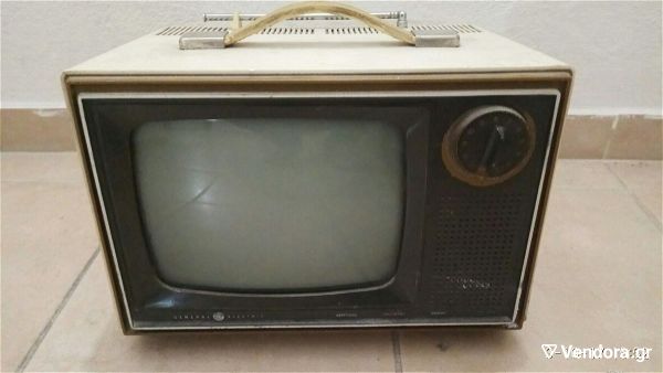  TV GENERAL ELECTRIC Model WM 020 WVY1. foriti. 1970 peripou.