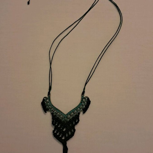 Handmade green necklace like new
