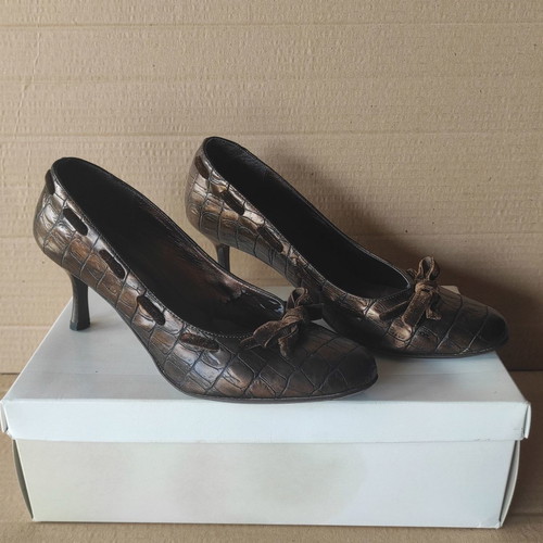 Si Bolleti pumps used brown bronze with croc pattern size 37