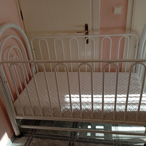 Children's iron bed with coconut mattress used