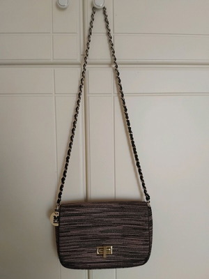 Vintage τσαντάκι χιαστί Missoni σαν καινούργιο, μωβ