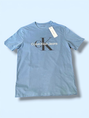 Calvin Klein T-shirt καινούργιο, μέγεθος M, τιρκουάζ