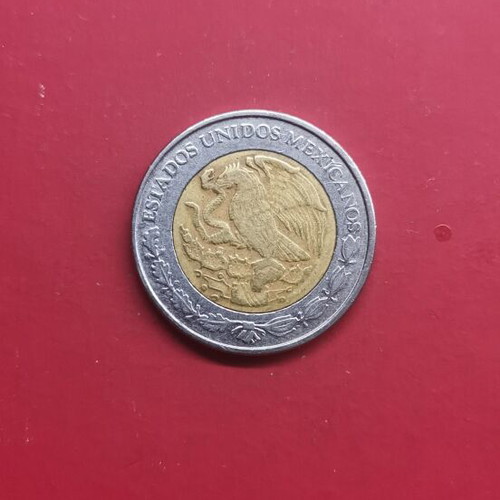 Mexican peso 1 coin 2001 used