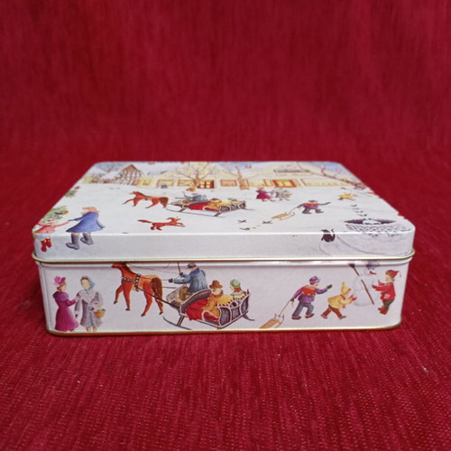 Christmas metal box used in excellent condition